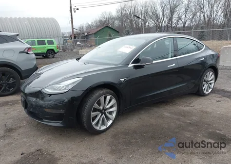 2020 Tesla Model 3 Standard Range Plus Rear-Wheel Drive/Standard Range Rear-Wheel Drive z USA, uszkodzony, nr VIN 5YJ3E1EA4LF792925